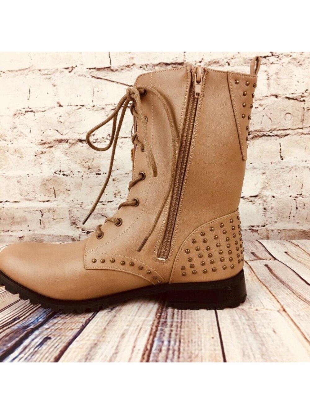 Gia Mia Boot Size 10 Womens Combat Star Studs Tan Natural - Picture 3 of 7